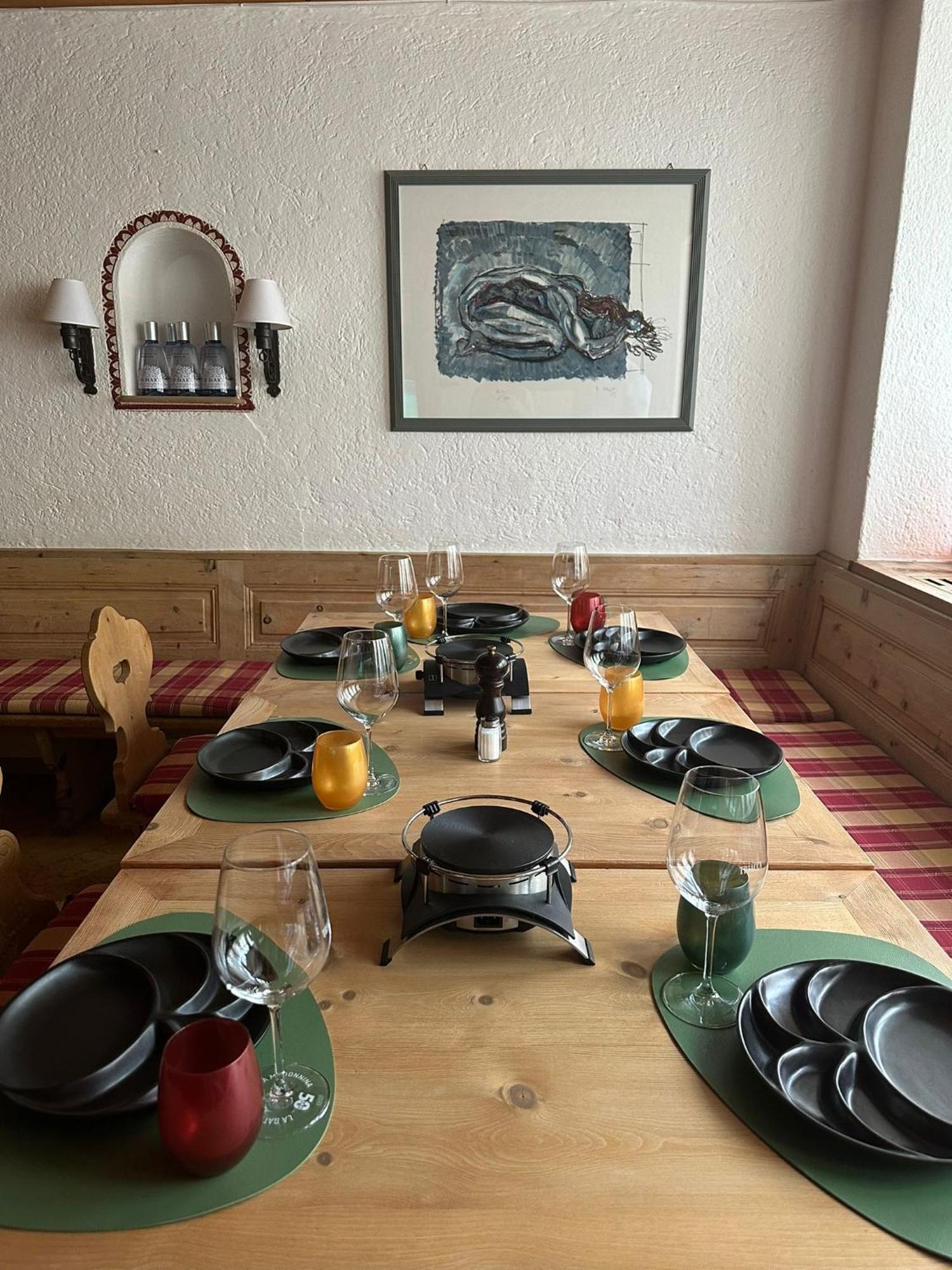 Poschiavo Suisse Hotel & Traditional Fondue Stube ภายนอก รูปภาพ