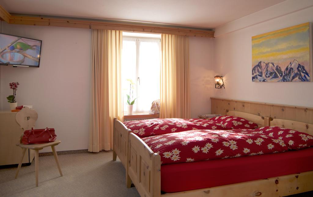 Poschiavo Suisse Hotel & Traditional Fondue Stube ภายนอก รูปภาพ